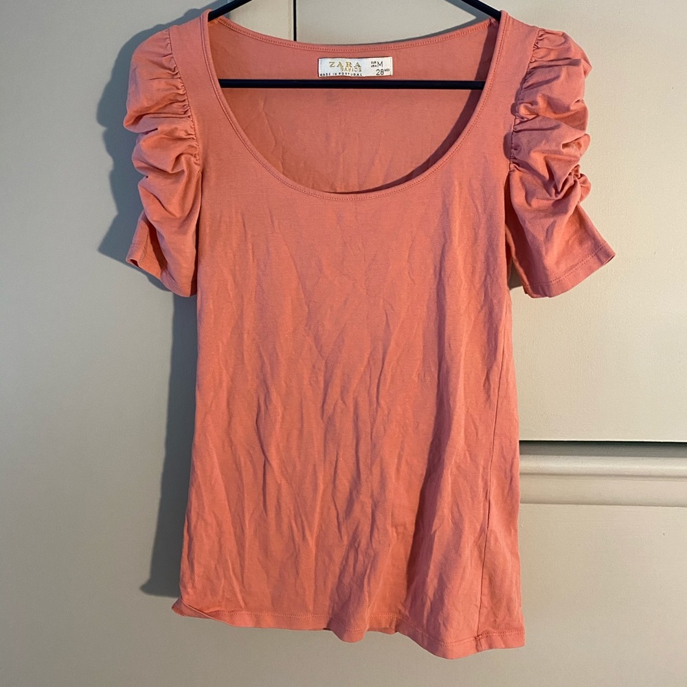 Zara TOP with puff sleeves sz M